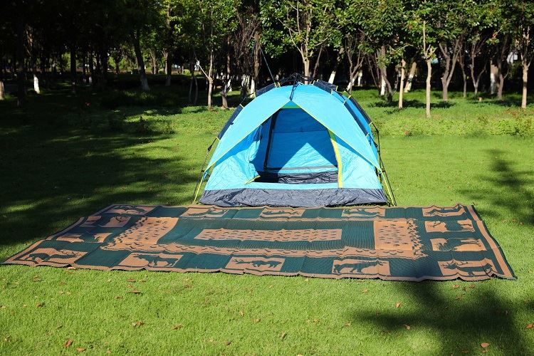 picnic rug